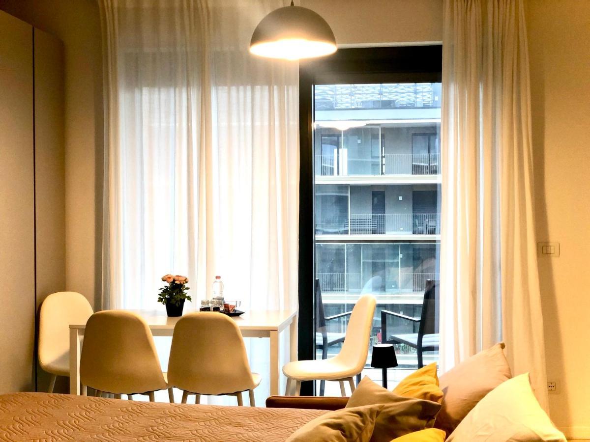 Loft With Terrace In Uptown Milan Near Rho Fiera Appartement Pero Buitenkant foto