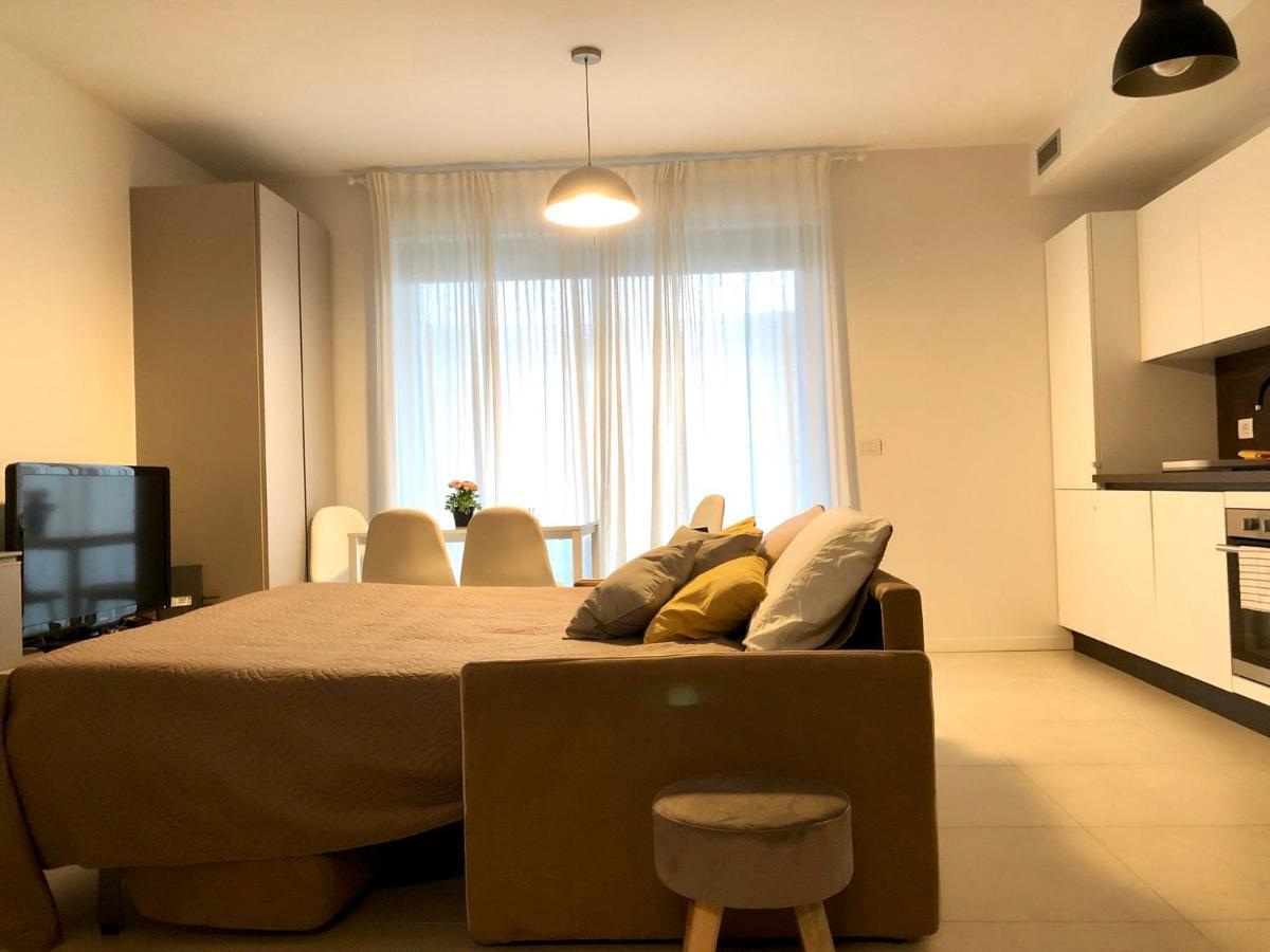 Loft With Terrace In Uptown Milan Near Rho Fiera Appartement Pero Buitenkant foto