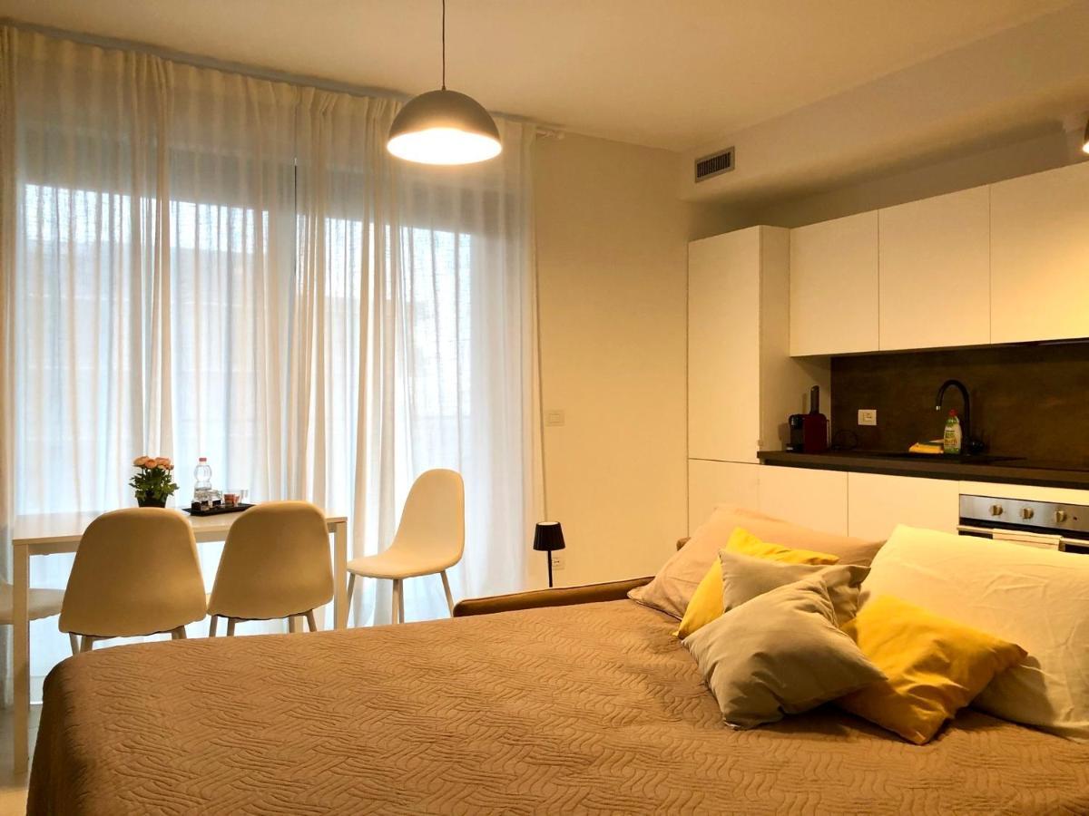 Loft With Terrace In Uptown Milan Near Rho Fiera Appartement Pero Buitenkant foto