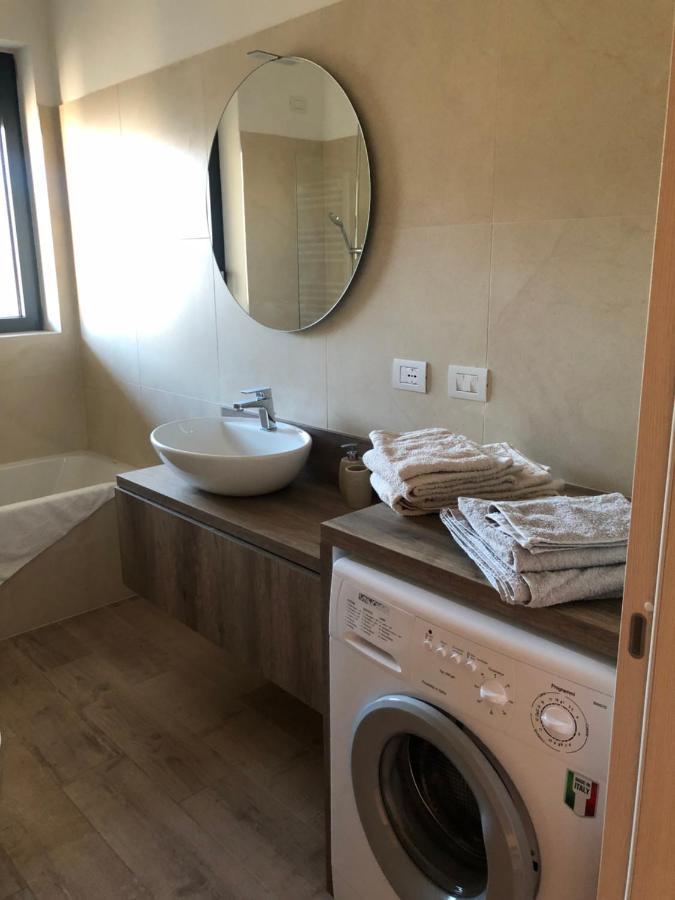 Loft With Terrace In Uptown Milan Near Rho Fiera Appartement Pero Buitenkant foto